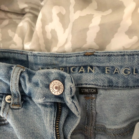 Curvy A&E mom jeans - Picture 7 of 8